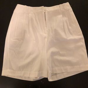 Liz Claiborne Size 6 Shorts - White